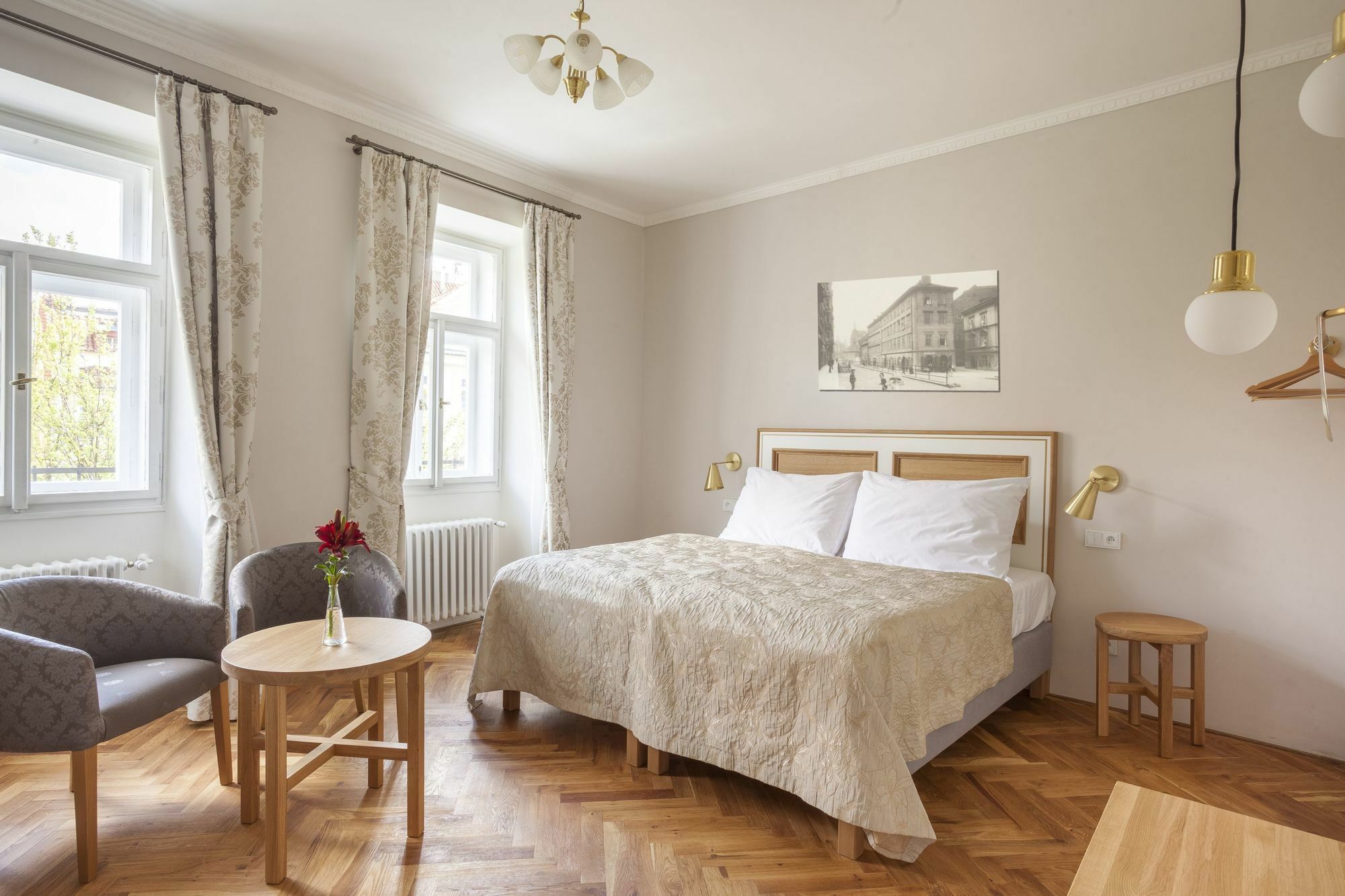 Hotel At The Golden Scissors Praga Exterior foto